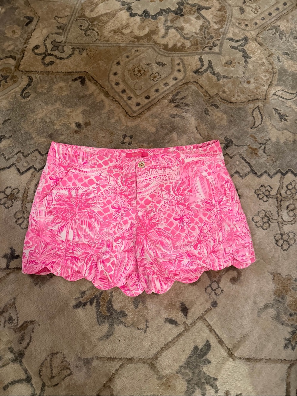 Lilly Pulitzer Pink Tropical Scallop-Hem Women's Shorts